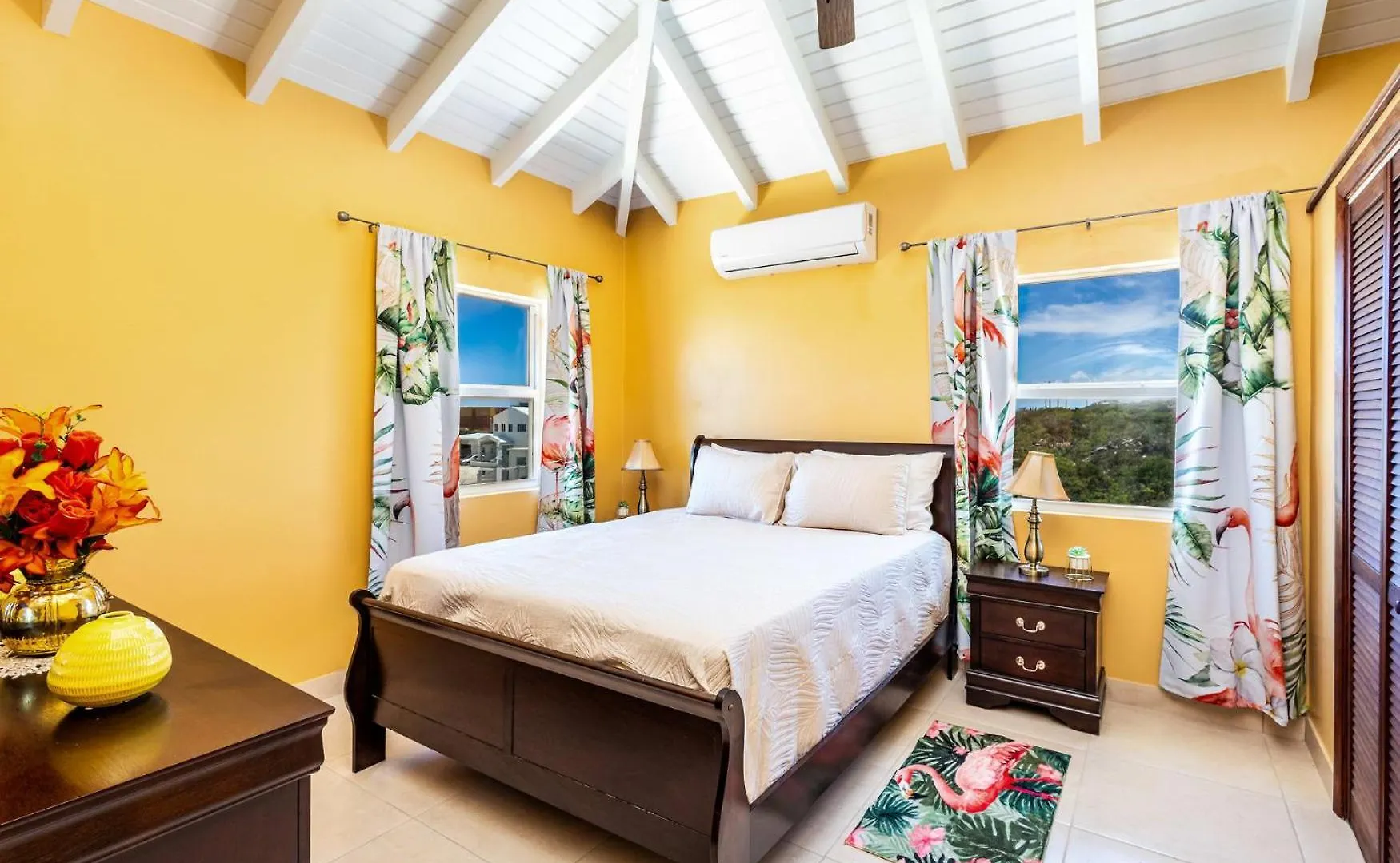 Chalk Sound Jungle Oasis Good Wifi Walk To Beach Taylor Bay Beach Homestay