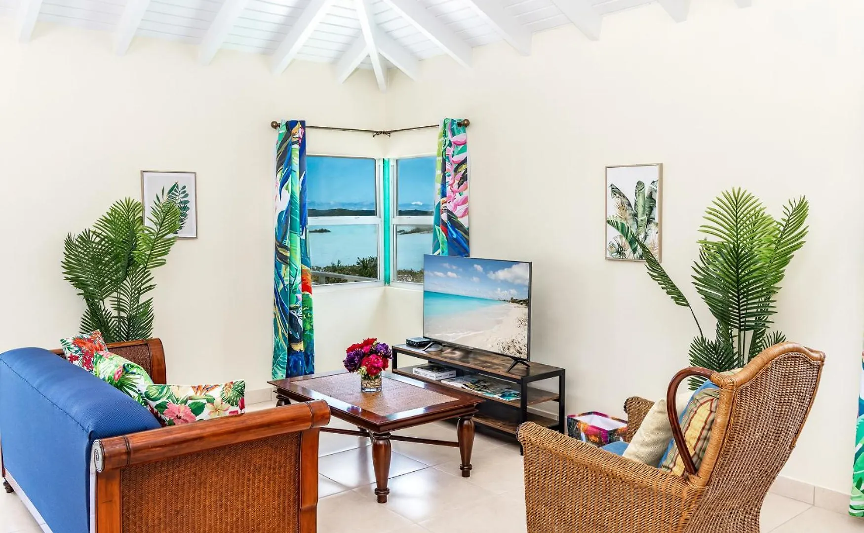 Chalk Sound Jungle Oasis Good Wifi Walk To Beach Taylor Bay Beach Homestay